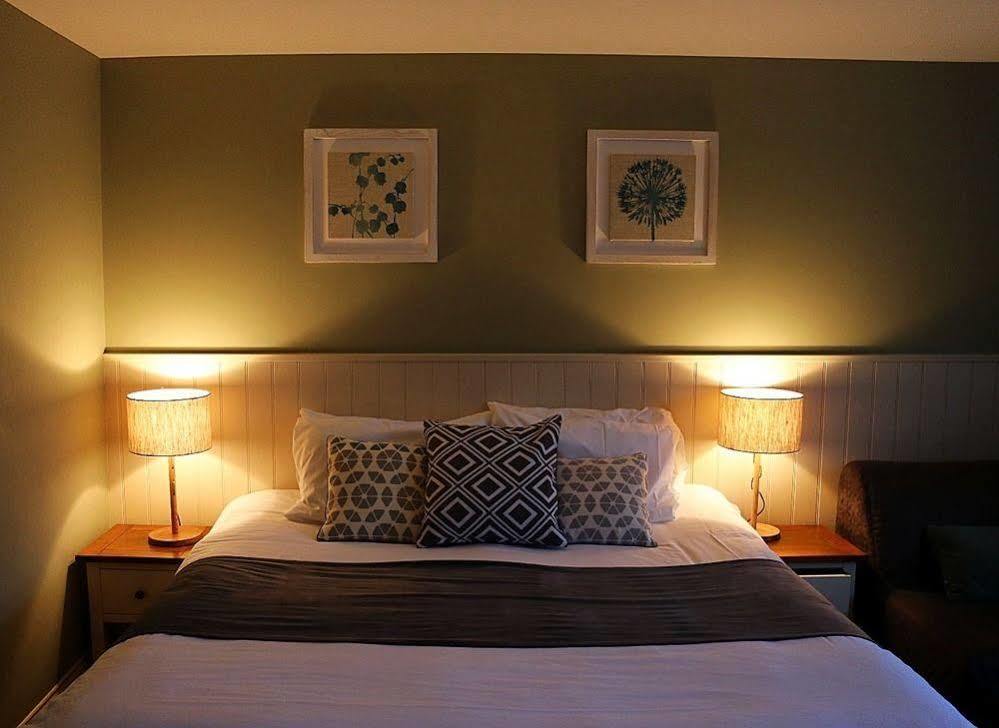 The Oyster Smack Inn Burnham-on-Crouch Екстериор снимка