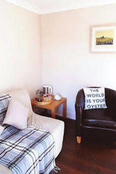 The Oyster Smack Inn Burnham-on-Crouch Екстериор снимка
